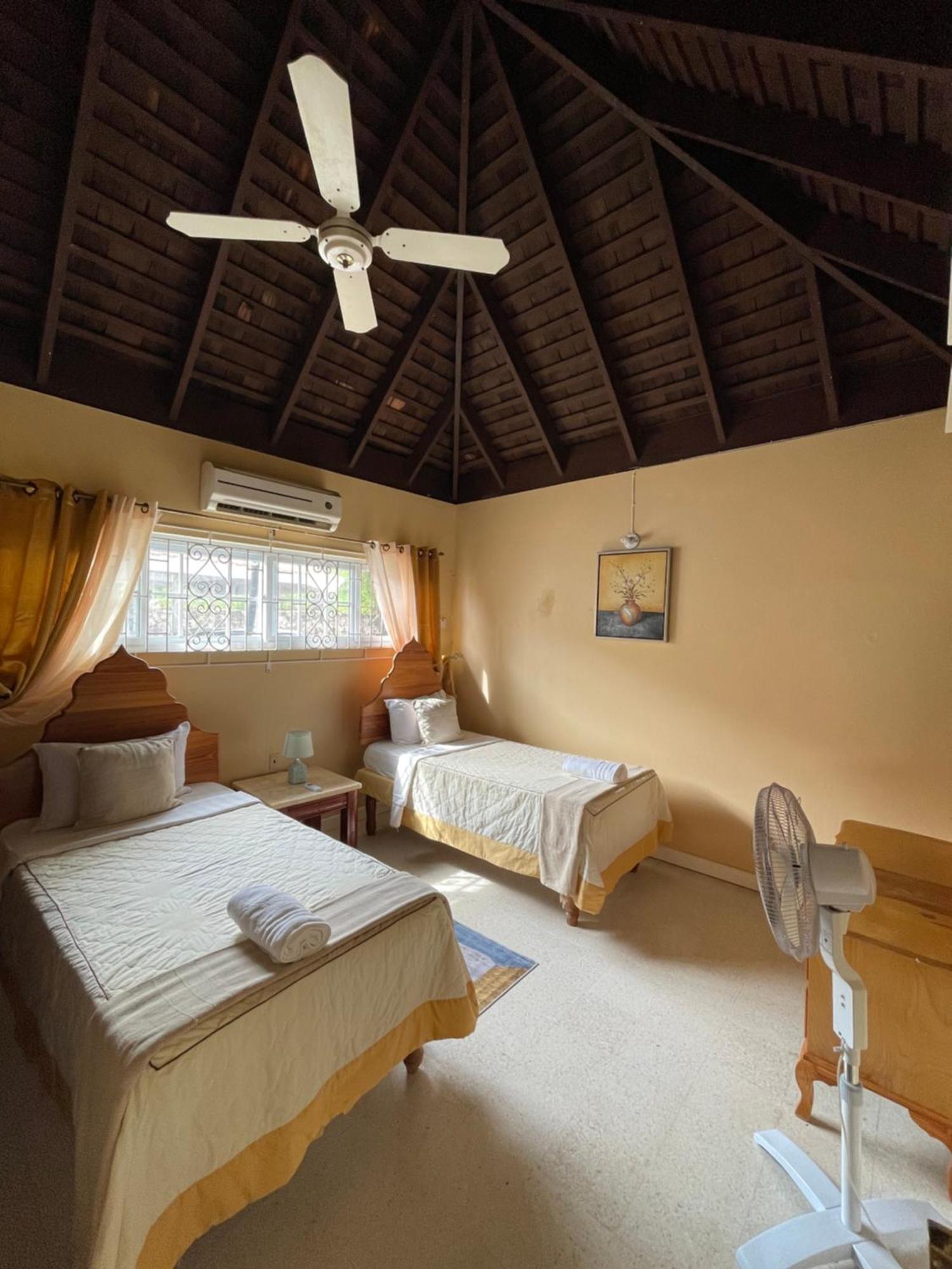 Peaceful Palms Montego Bay Hotel Luaran gambar